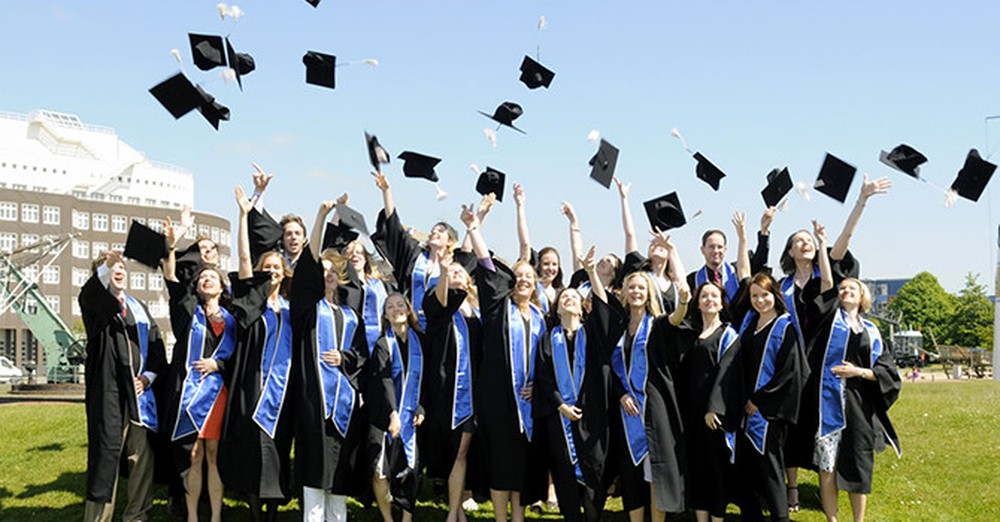 Tư vấn du học: Học Cao đẳng có đi du học được không?