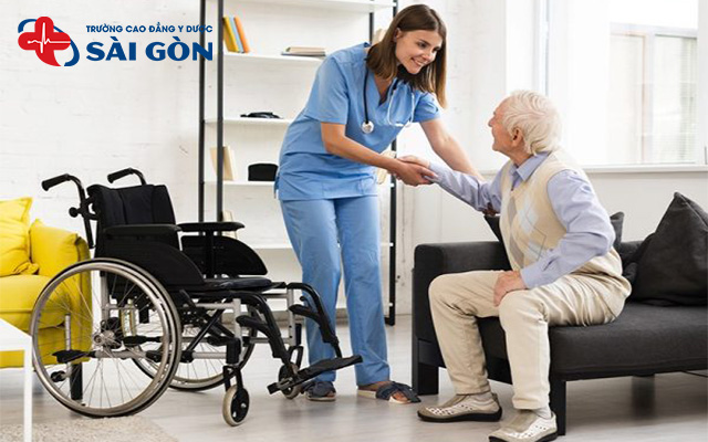 c&aacute;c chuy&ecirc;n ng&agrave;nh cao đẳng điều dưỡng