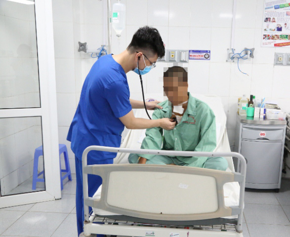 Vỡ tim do va chạm giao thông – Nam thanh niên được cứu sống một cách thần kỳ