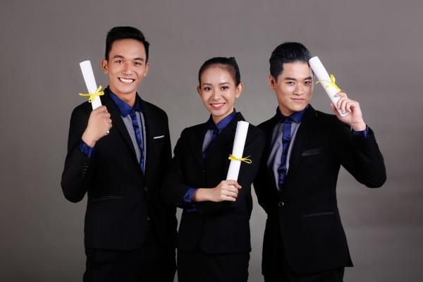 Con gái có nên học ngành Quản trị khách sạn không?