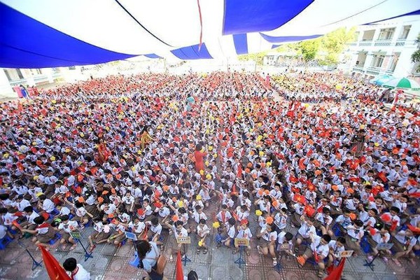 Khắc phục sĩ số đông trong chương trình giáo dục mới